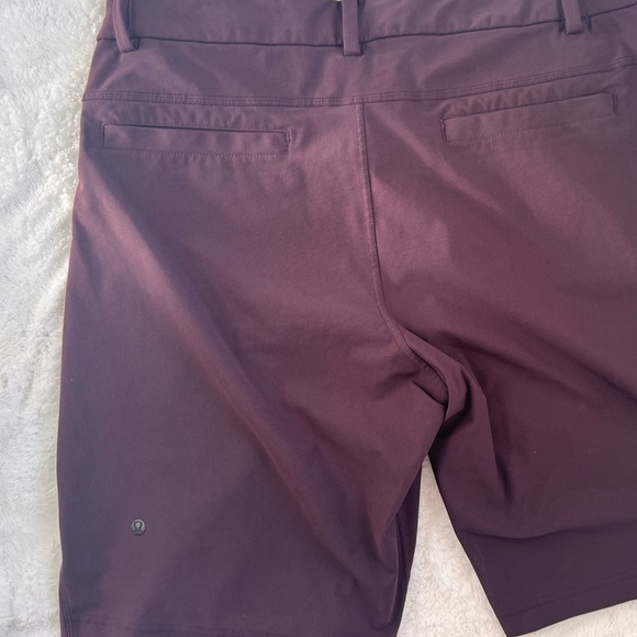Lululemon ABC Classic-Fit Short 9” Warpstreme Size 38 Goodnight Plum Maroon - Picture 4 of 5